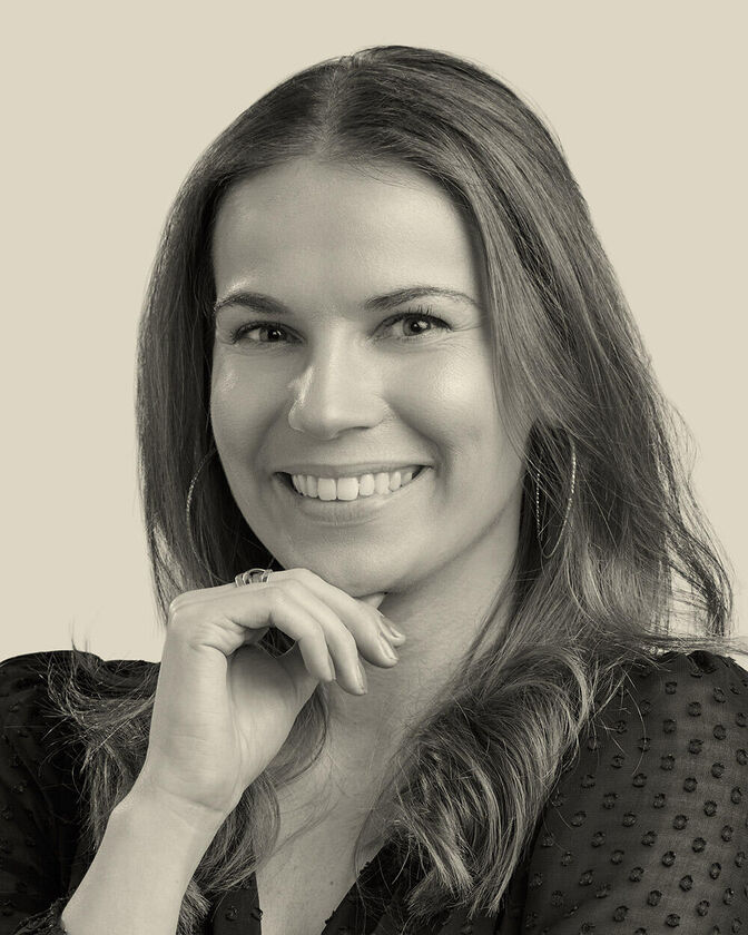 Marlies Hol