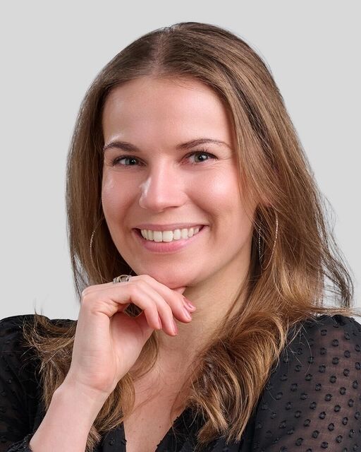 Marlies Hol